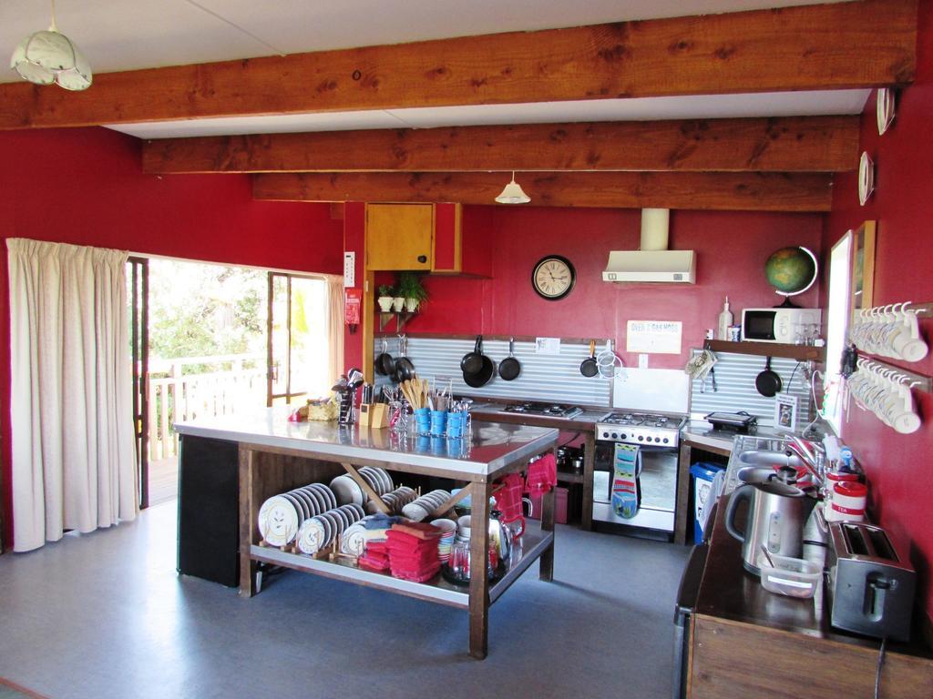 Birdsong Accommodation Хокитика Номер фото