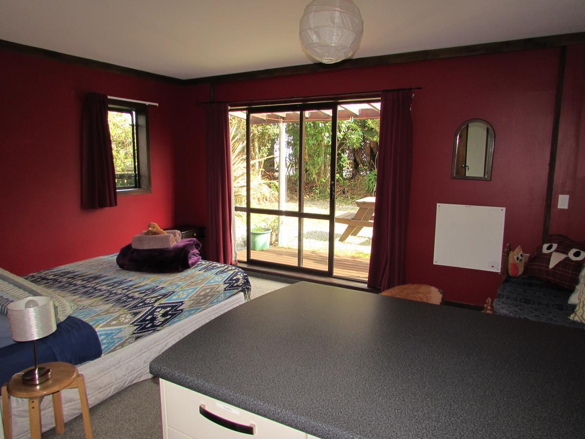 Birdsong Accommodation Хокитика Экстерьер фото